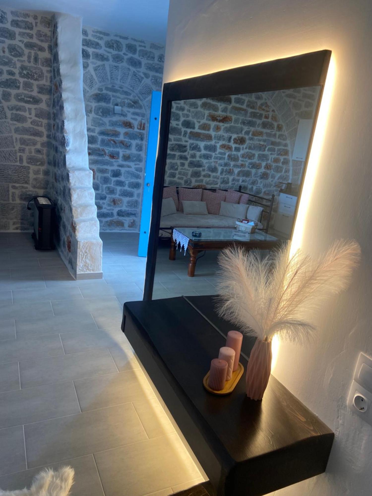 Yulie'S Orama Apartment Areopoli Ngoại thất bức ảnh