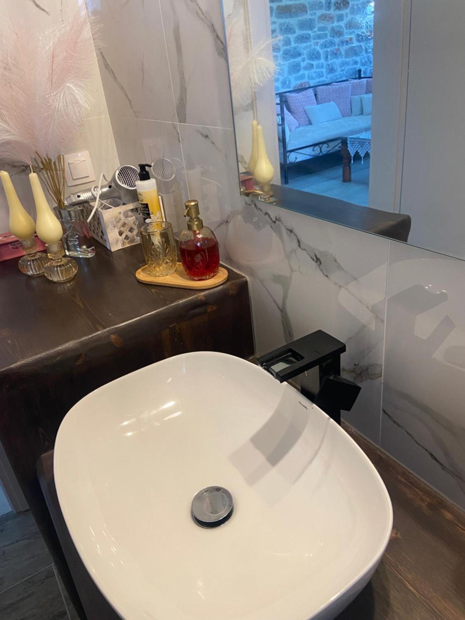 Yulie'S Orama Apartment Areopoli Ngoại thất bức ảnh